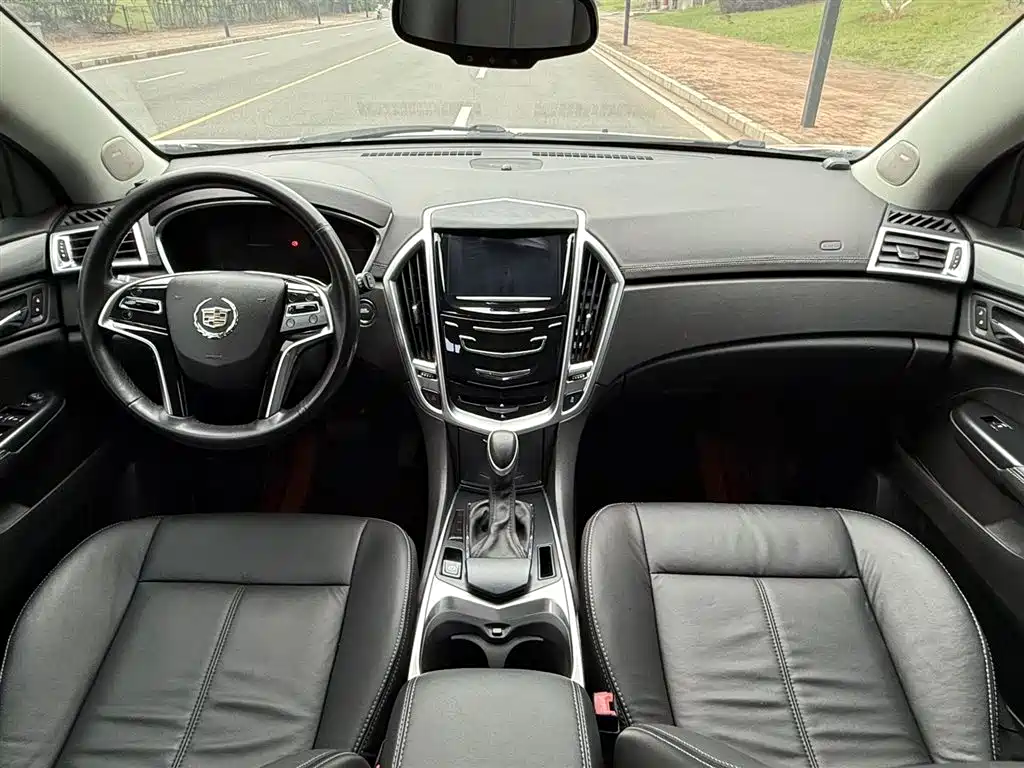 Cadillac SRX 2015 3.0L Comfort фото 8