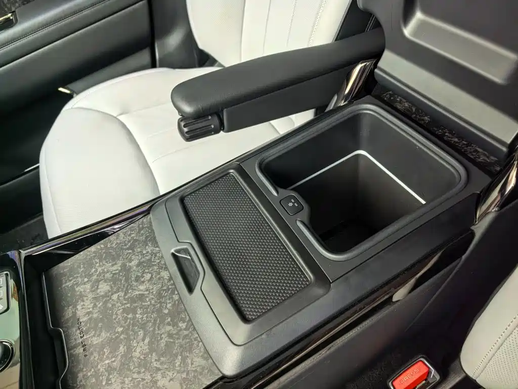 Land Rover Range Rover Sport PHEV 2024 2023 P510e Plug-in Hybrid First Edition