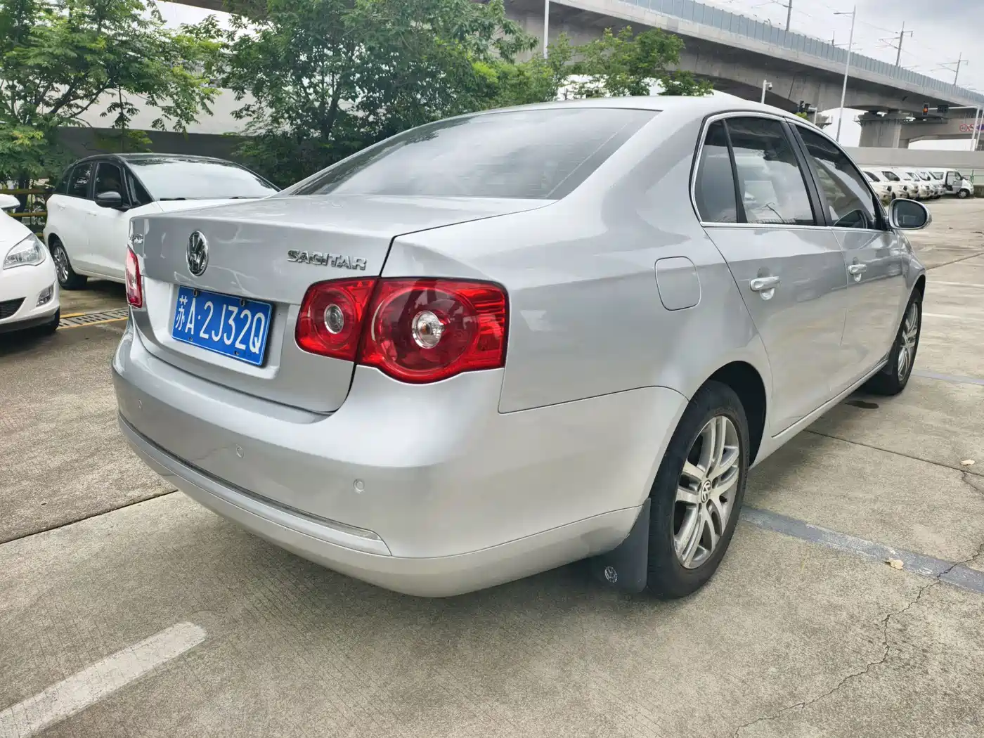 Volkswagen Sagitar 2011 2011 1.6L Automatic Fashion