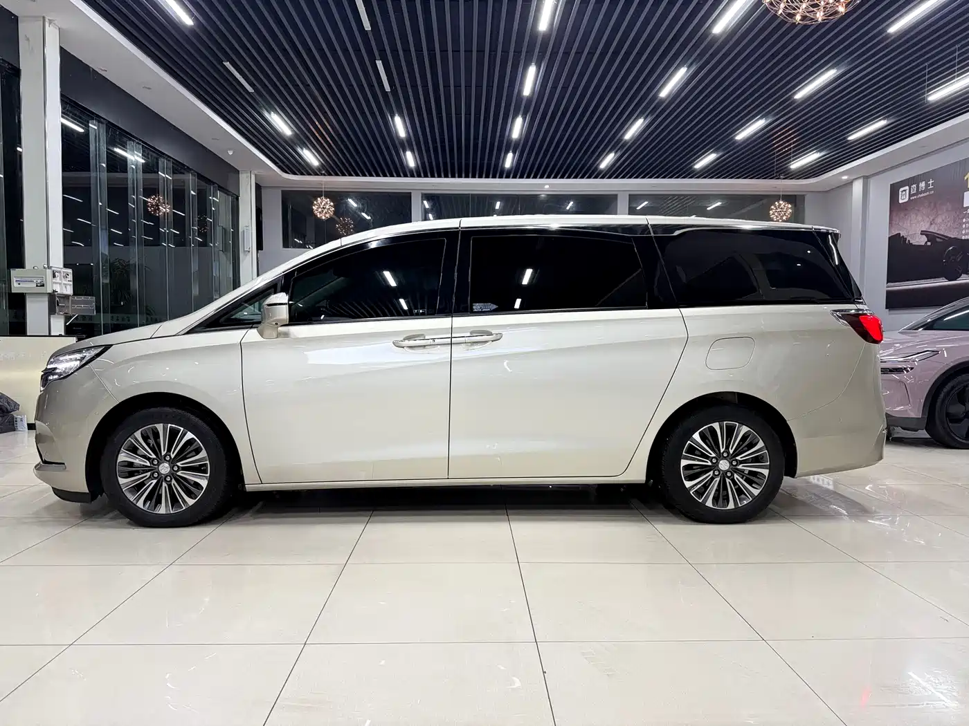 BUICK GL8