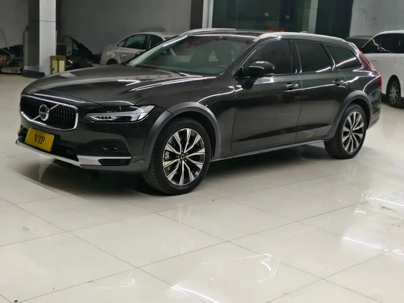 Volvo V90 2021 Model Cross Country B5 AWD Smart Edition