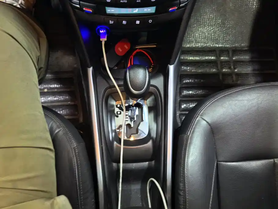 Peugeot 2008 2015 2014 1.6L Automatic Navigation Edition