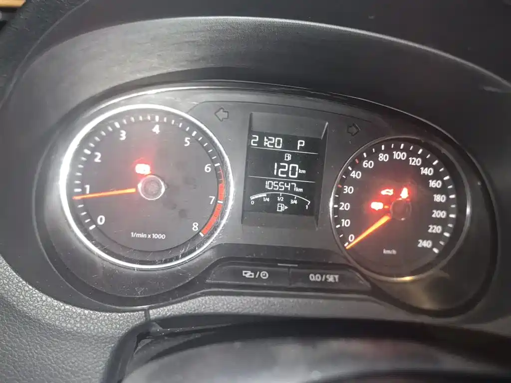 Volkswagen Polo 2014 1.6L Automatic Comfort Edition фото 5
