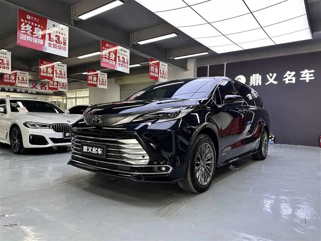 Toyota Sienna 2026 Model 2.5L Hybrid 2WD Comfort Edition