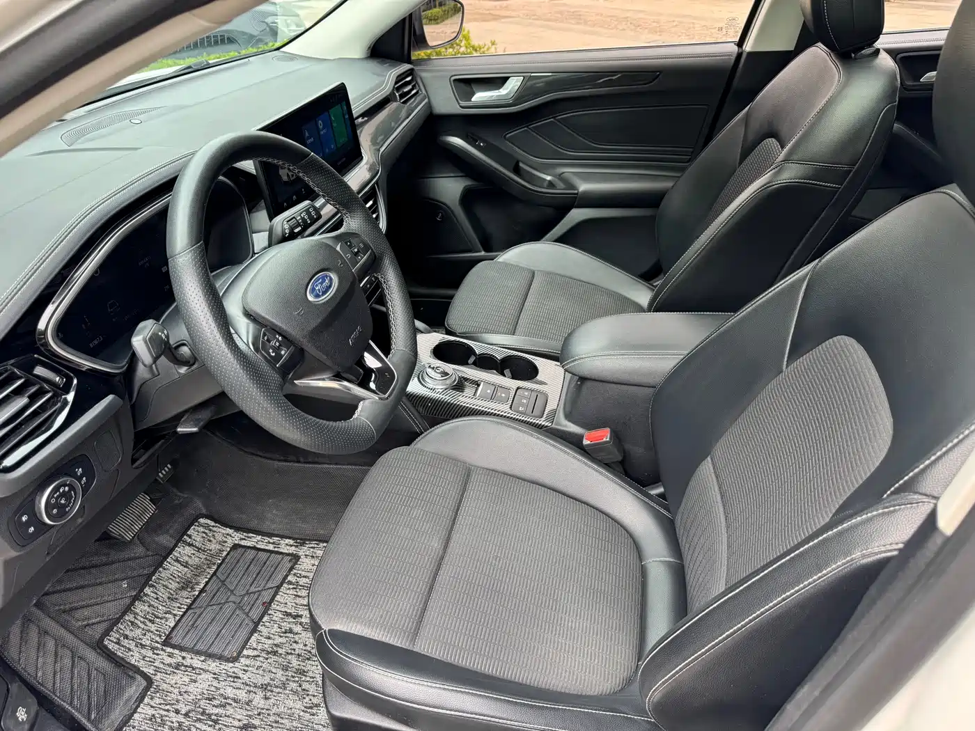Ford Focus 2022 2021 Hatchback EcoBoost 180 Auto Trend