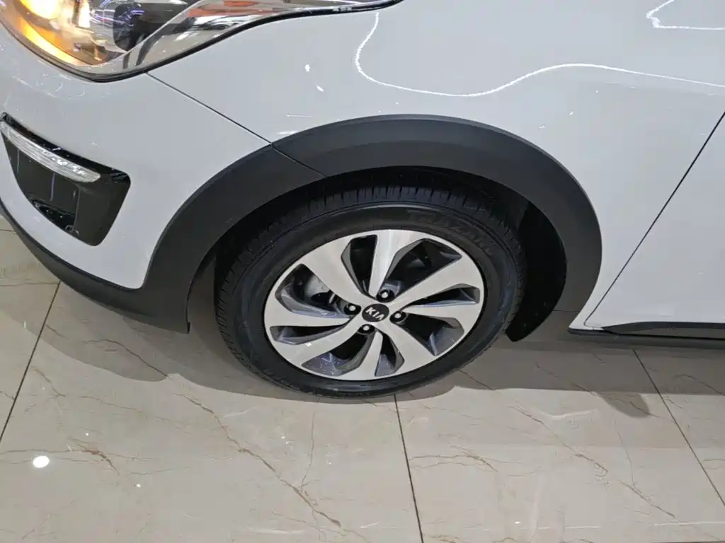 Kia KX CROSS 2019 2018 1.6L Automatic Smart Sunroof Edition