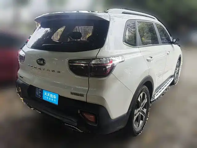 Kia Sportage 2019 2.0L Automatic Smart Luxury Edition — фото 2