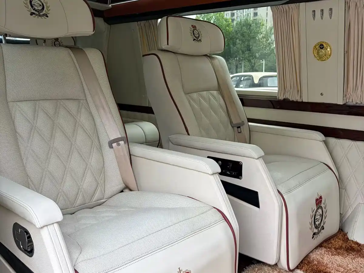Ford E350 2014 2011 5.4L Platinum Limited Edition