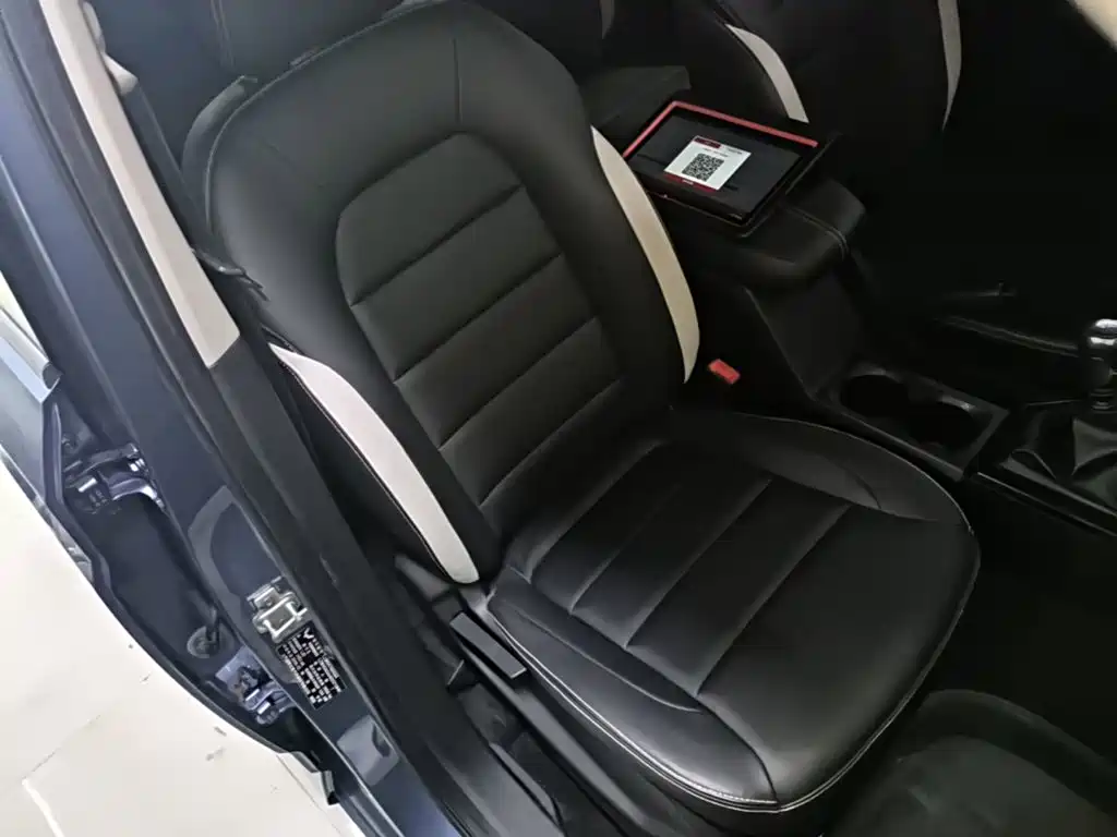 Wuling Motors Wuling Hongguang PLUS 2020 2019 1.5T Manual Luxury 7-seater