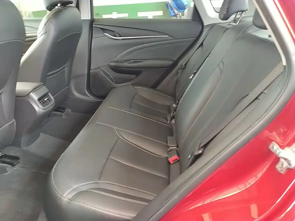 Фото 17 - Buick Excelle