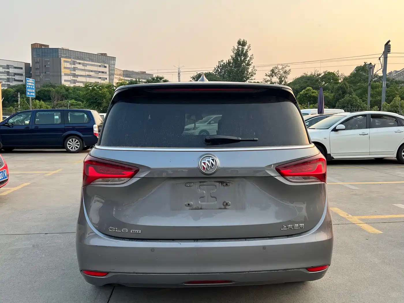 Buick GL6 2018 18T 6-Seater Luxury фото 12