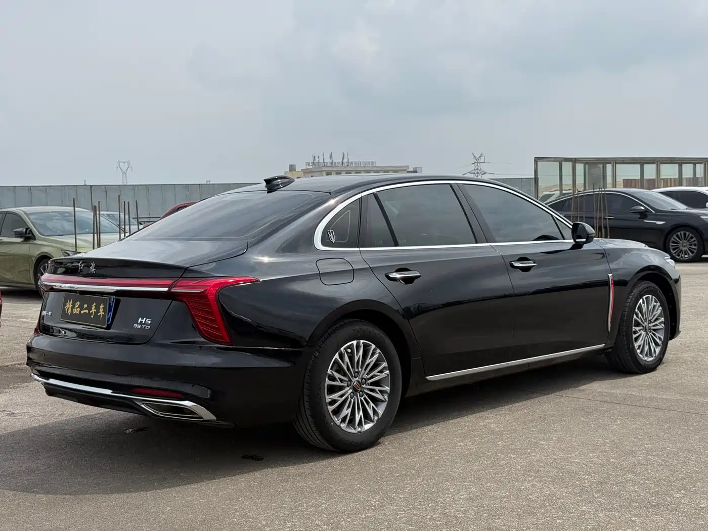 Hongqi H5 2024 1.5T DCT Smart Connect Flag Joy Edition фото 14