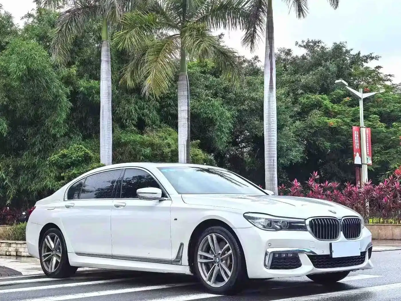 BMW 7 Series 2018 730Li Leading Type M Sport Package фото 3