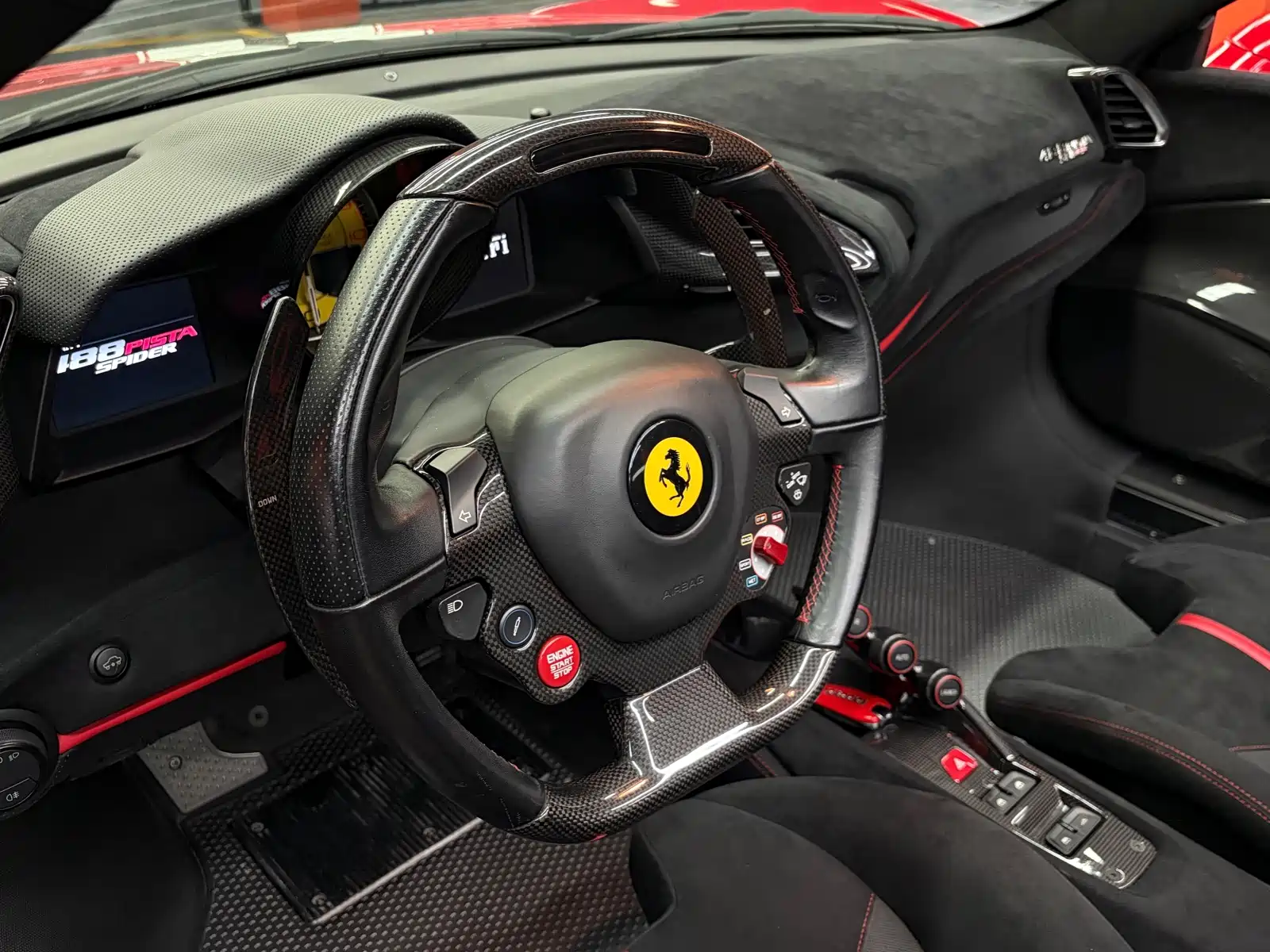 Photo 20 - Ferrari 488