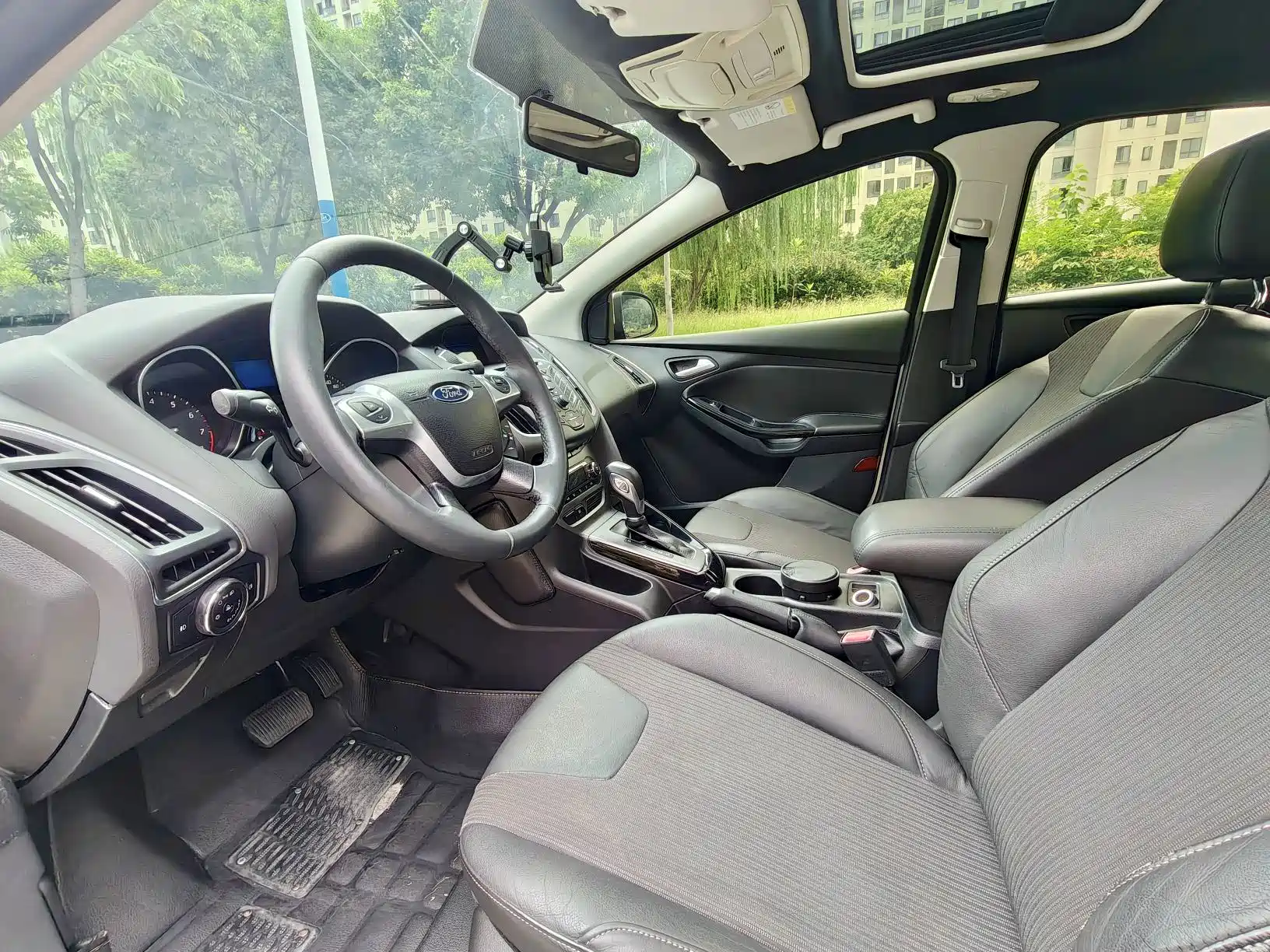 Фото 8 - Ford Focus