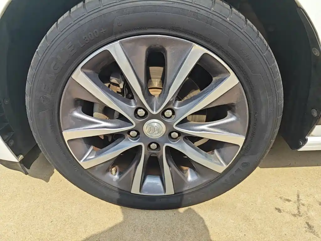 Buick GL6 2018 2018 18T 6-Seater Premium