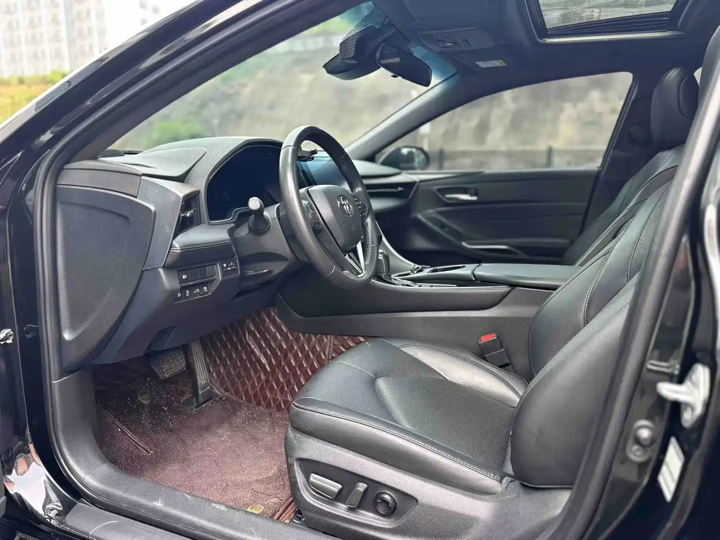 Фото 4 - Toyota Avalon