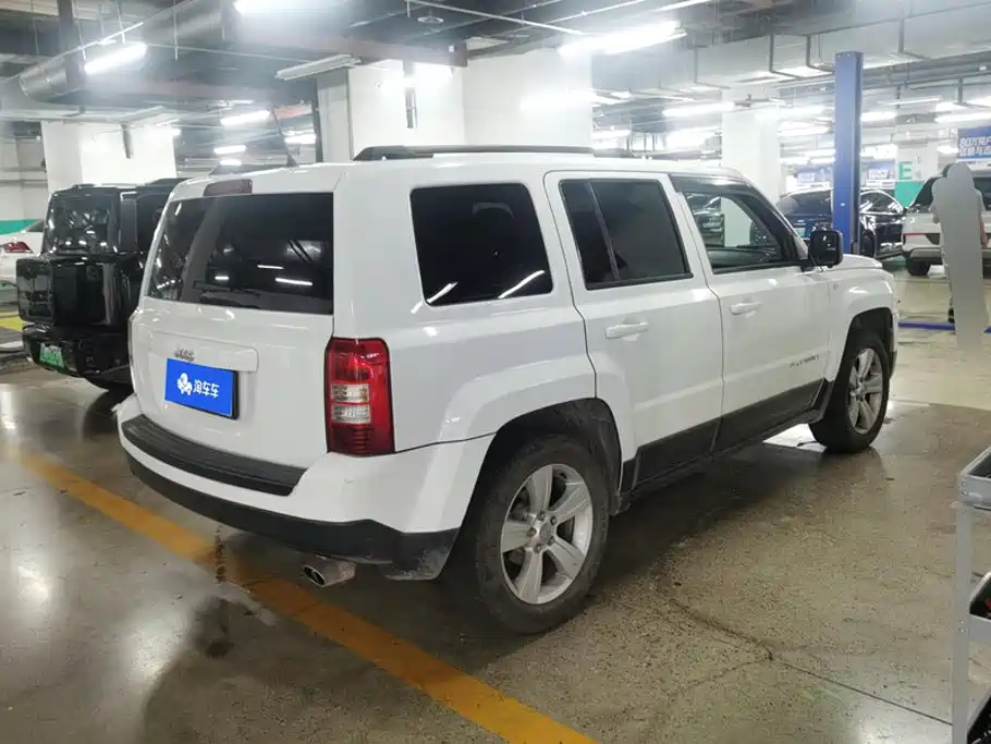 Jeep Patriot 2015 2014 2.0L Sport Enhanced Edition