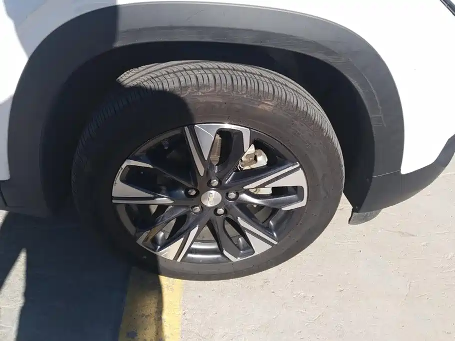 Photo 6 - Chevrolet Trax
