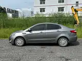 Photo 3 - Kia K2