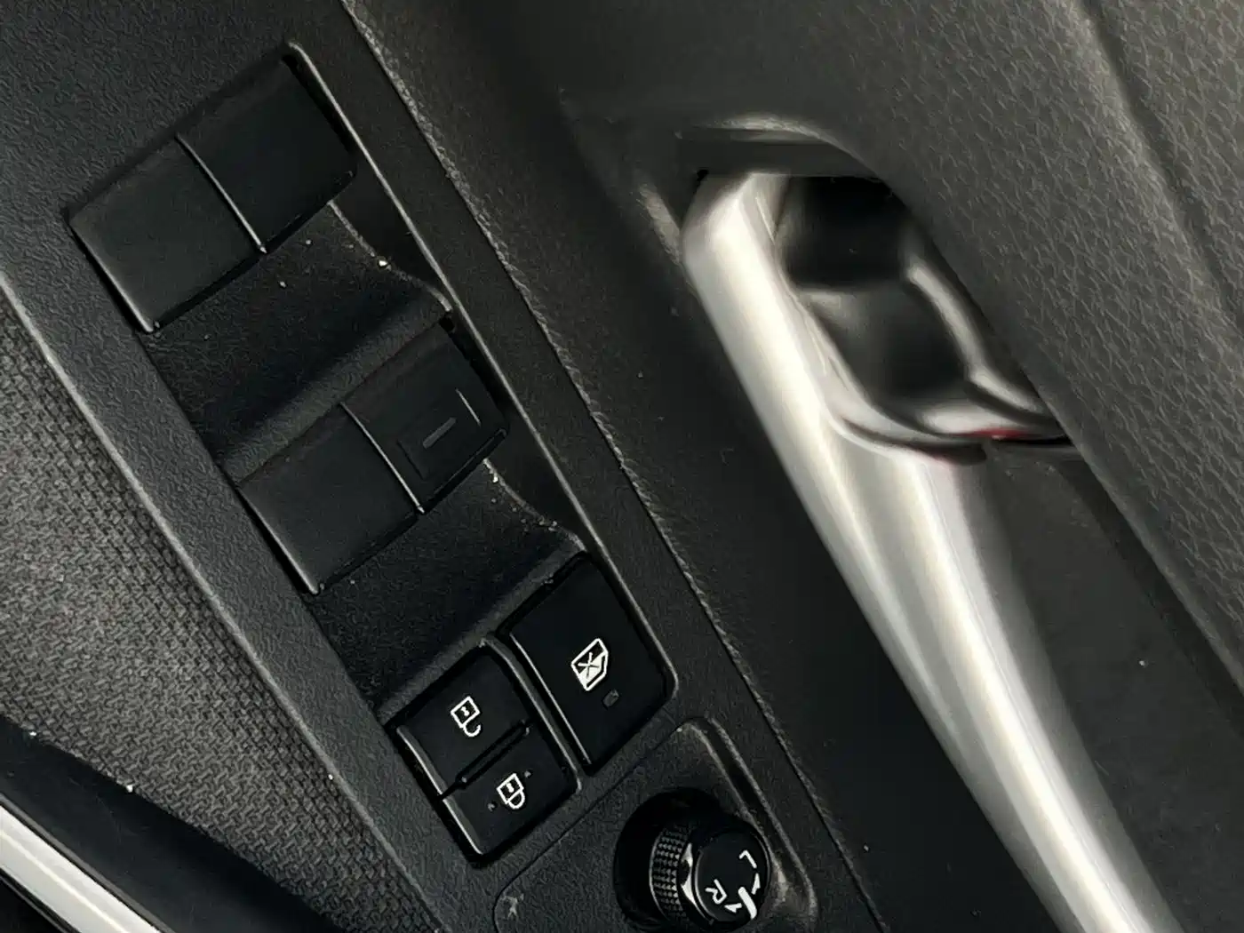Toyota Levin 2022 Dual Engine 1.8H E-CVT Leading Edition фото 17