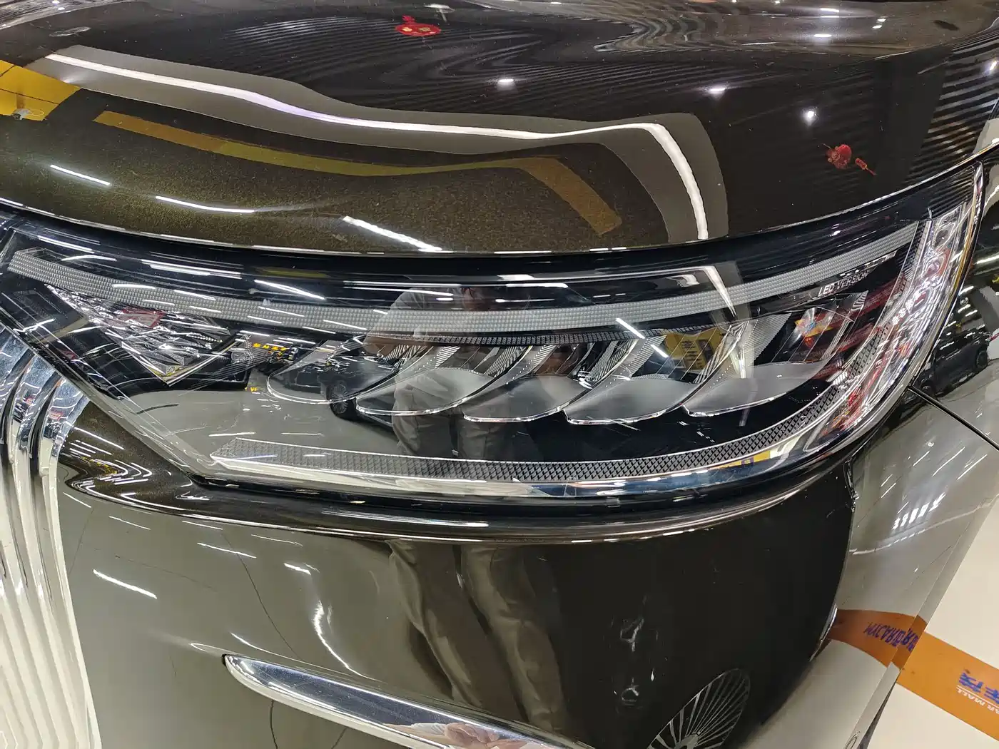 Voyah Auto Voyah Dreamer 2025 PHEV AWD Flagship Kunpeng Edition фото 8