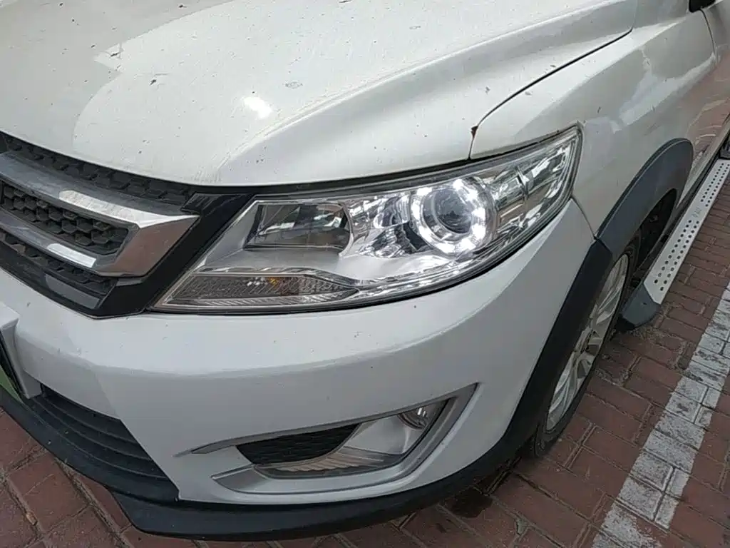 Dongfeng Aeolus Dongfeng Fengshen AX3 2017 2016 1.5L Manual Trendy Cool Edition