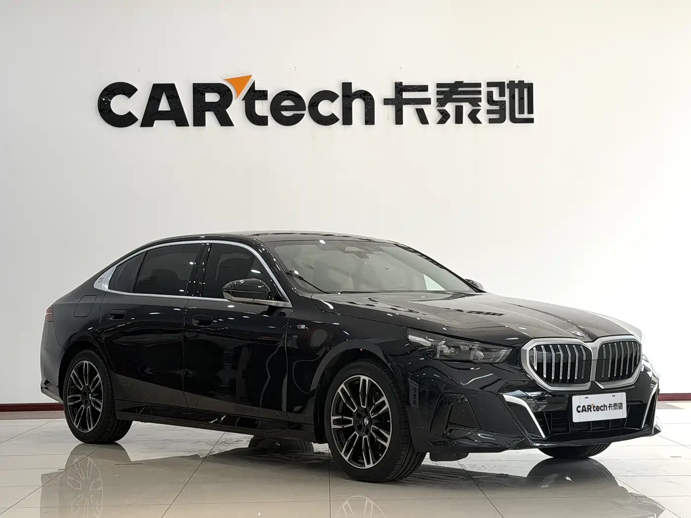 BMW 5 Series 2024 525Li M Sport Package фото 3