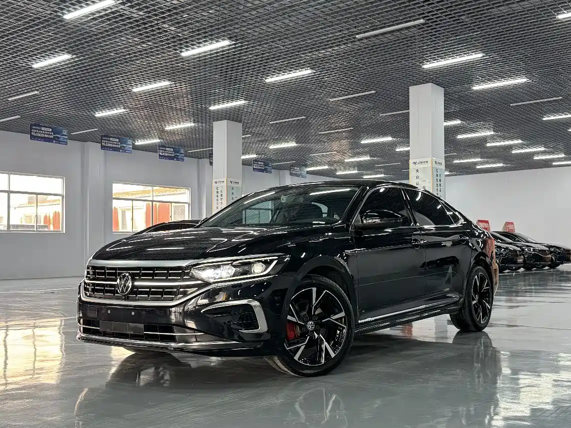Volkswagen Passat 2024 380TSI Starlight Dragon Glory Edition