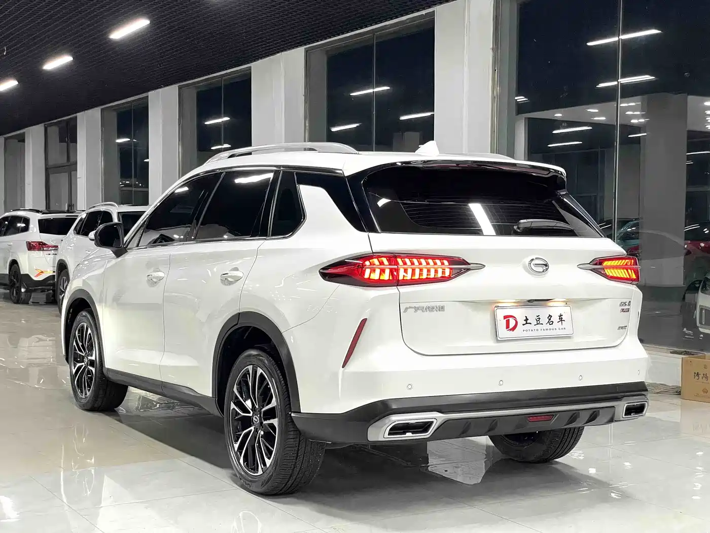 GAC Trumpchi Trumpchi GS4 PLUS 2022 270T Automatic Starry Sky Edition фото 4