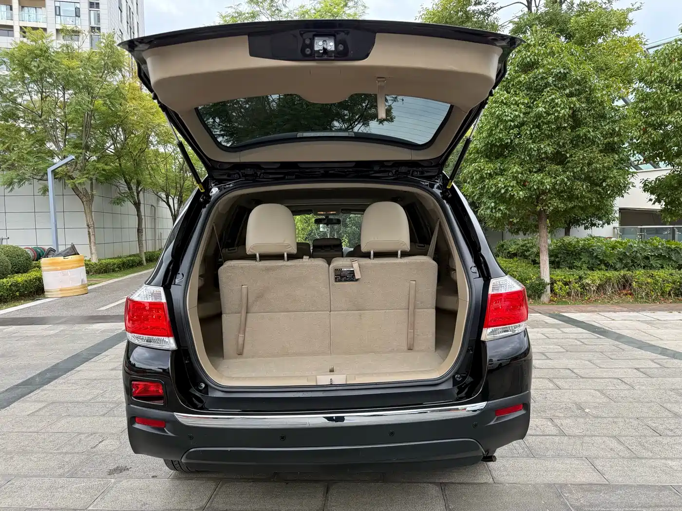 Фото 22 - Toyota Highlander