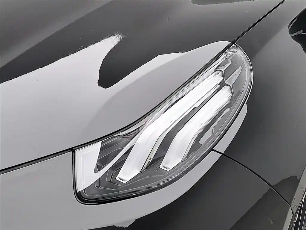 Lynk & Co 03 2021 1.5TD DCT Jin Champion Edition фото 7