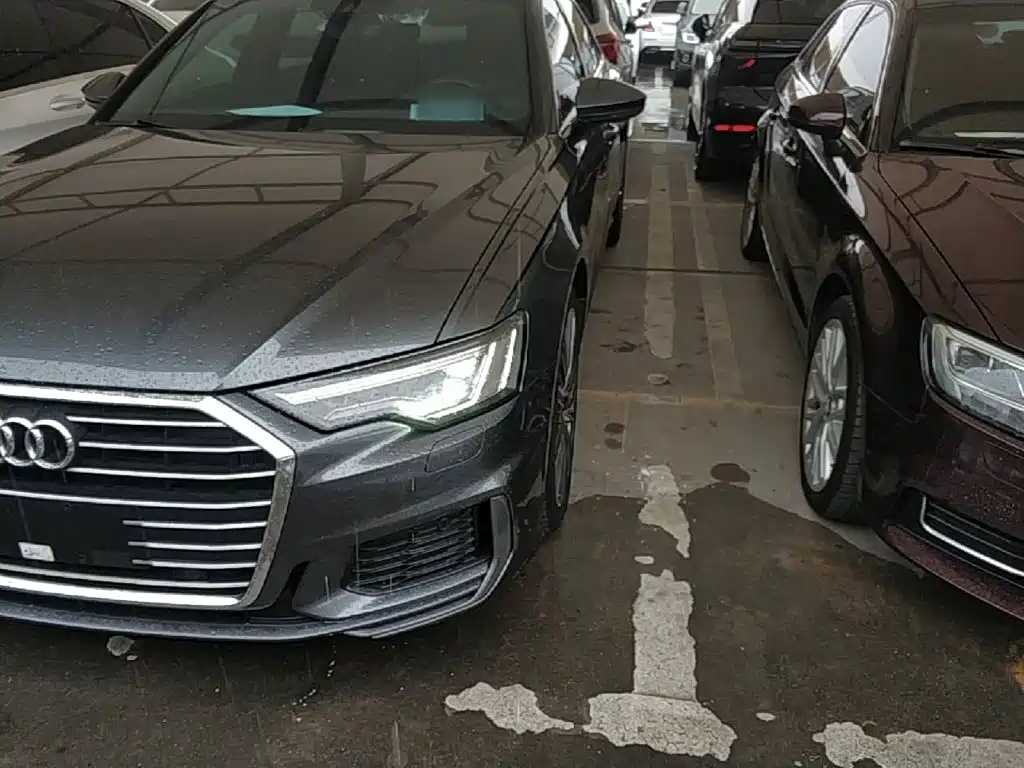 Фото 24 - Audi A6L