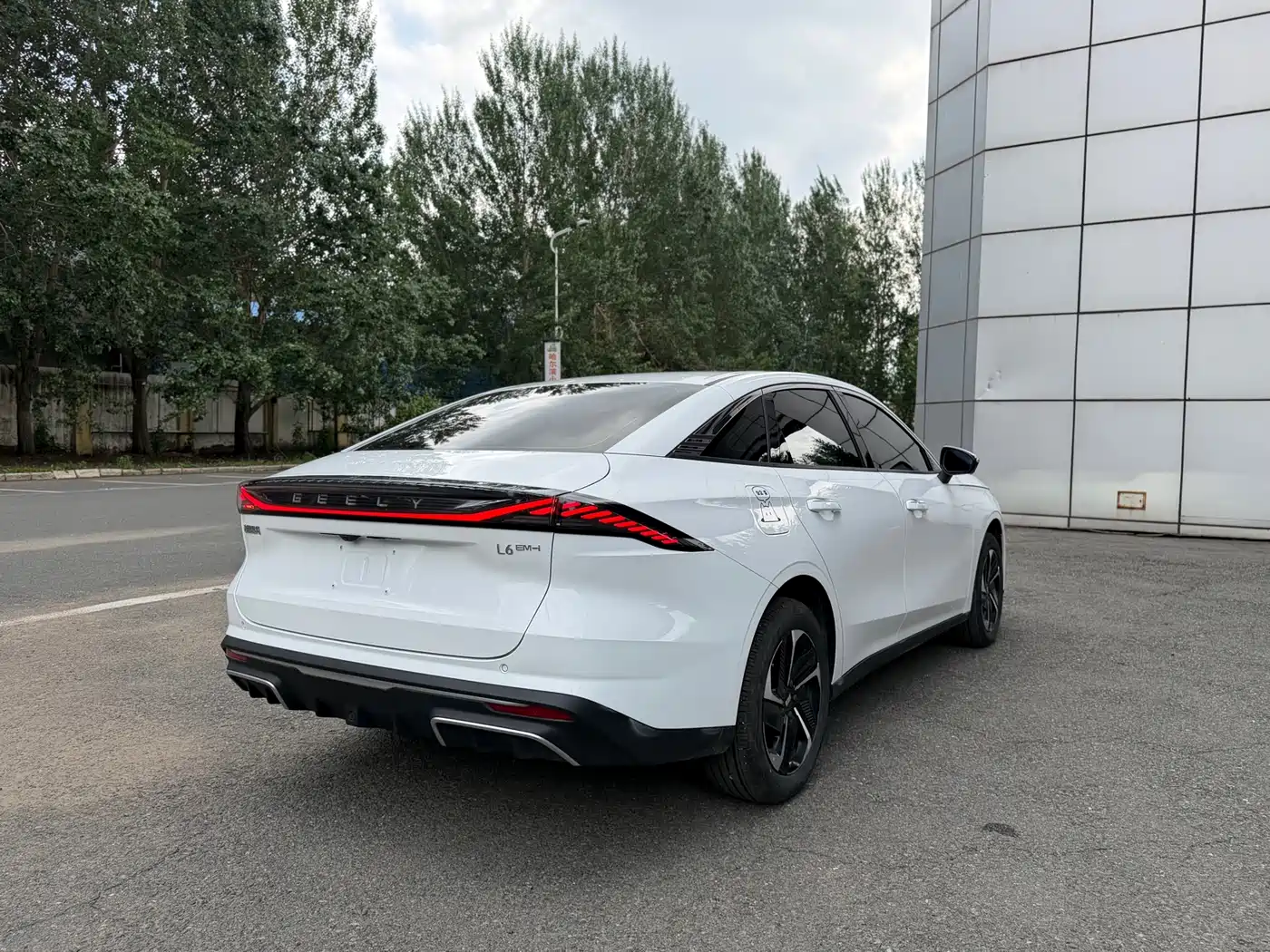 Geely Galaxy Galaxy L6 2025 2025 EM-i 140km Explorer+ Edition