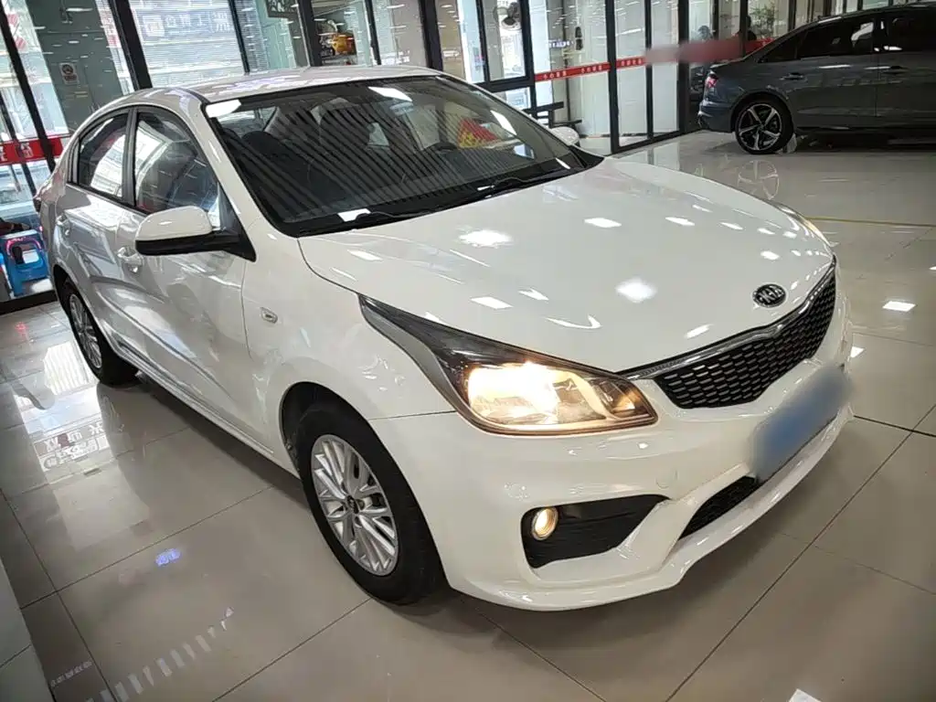 Kia K2 2017 2017 Sedan 1.4L AT GLS