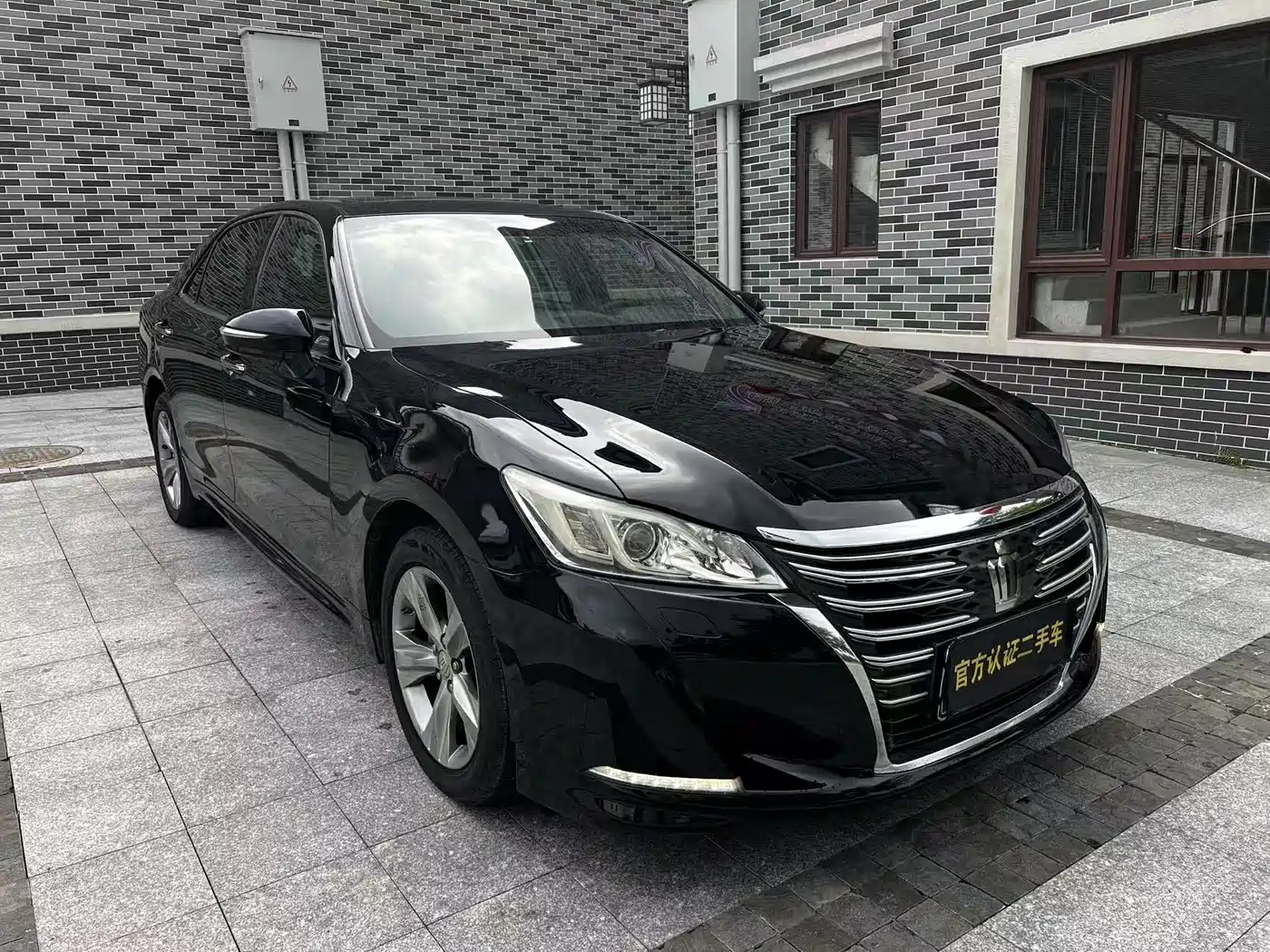 Toyota Crown 2015 2.0T Fashion фото 3