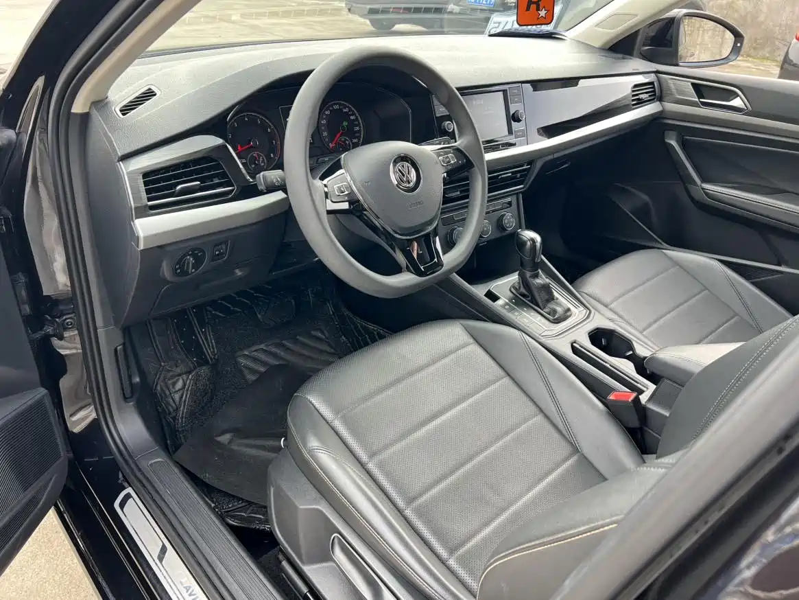 Volkswagen Lavida 2021 1.5L Auto Comfort Edition фото 7