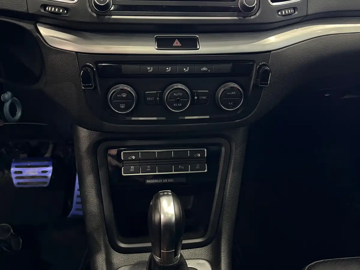 Volkswagen Sharan 2016 380TSI Comfort 7-seater фото 14
