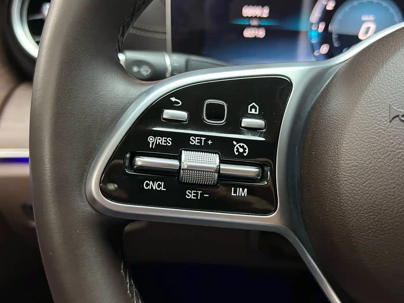 Mercedes-Benz E-Class 2020 Facelift E 300 L Exclusive фото 23