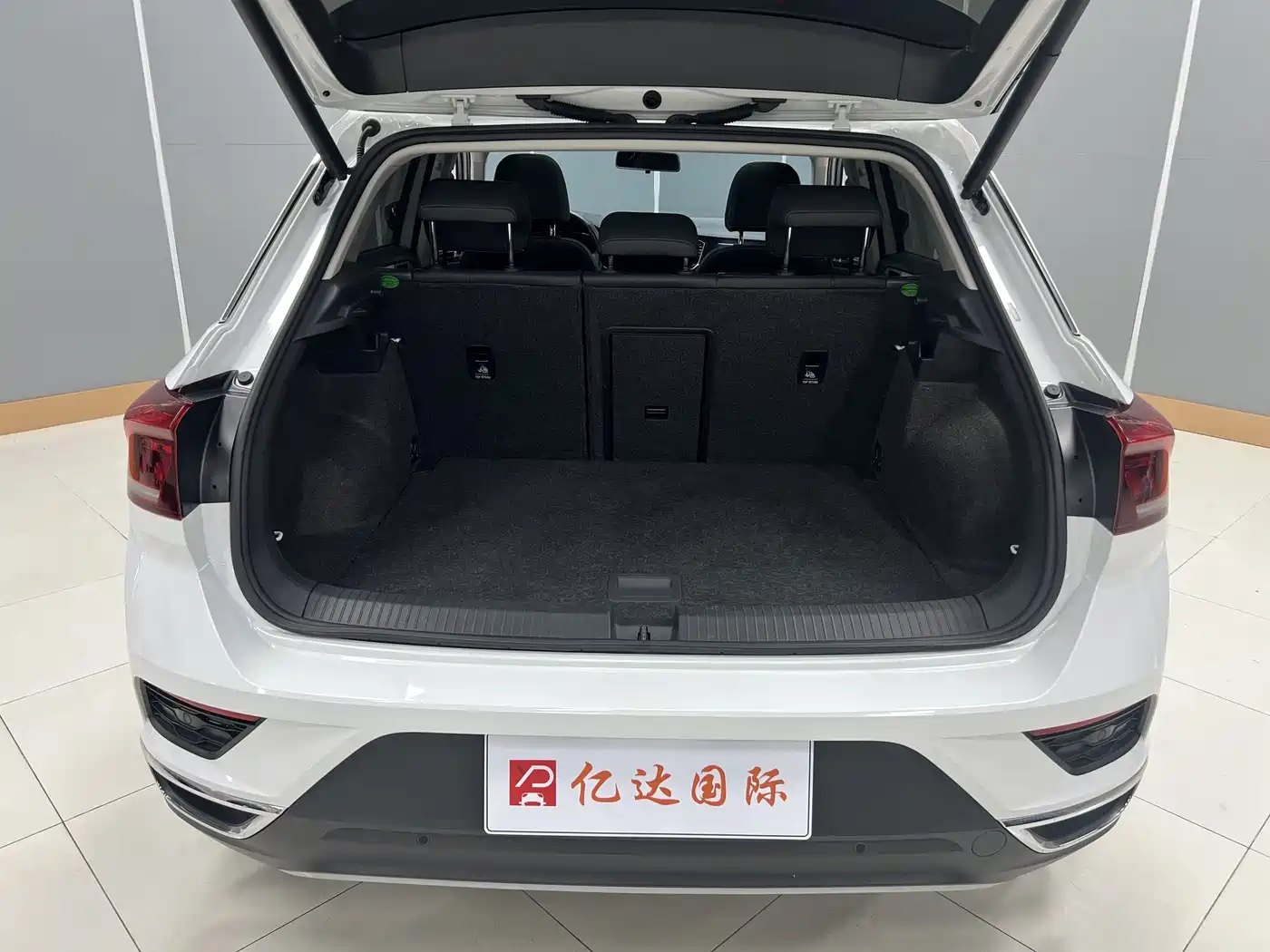 Volkswagen T-Roc, миниатюра 22