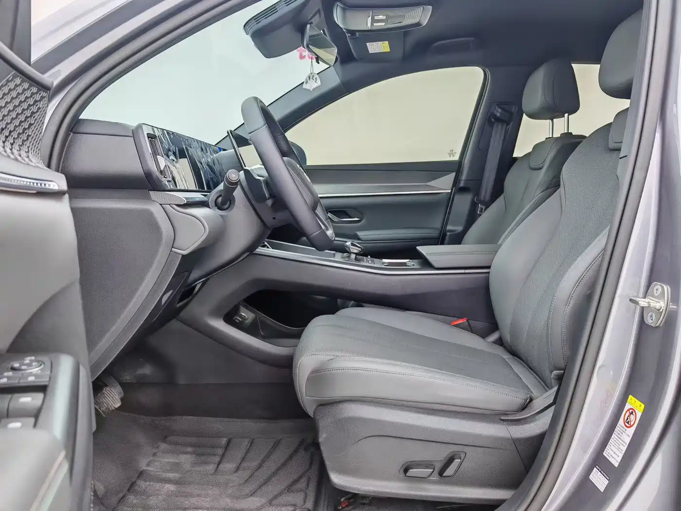 BYD Song Pro New Energy 2025 2nd Generation Smart Drive Edition DM-i 75KM Leading Type фото 5