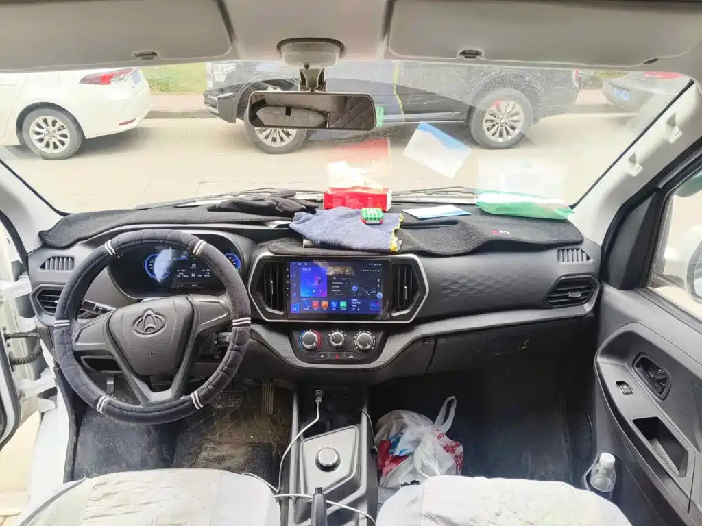 Changan Kaicheng Changan Ruixing EM60 2025 2025 Passenger Comfort 6-seater 240km Liftgate 60kW