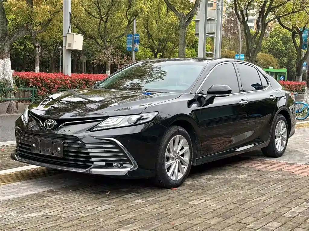 Toyota Camry 2021 2.0G Luxury Edition