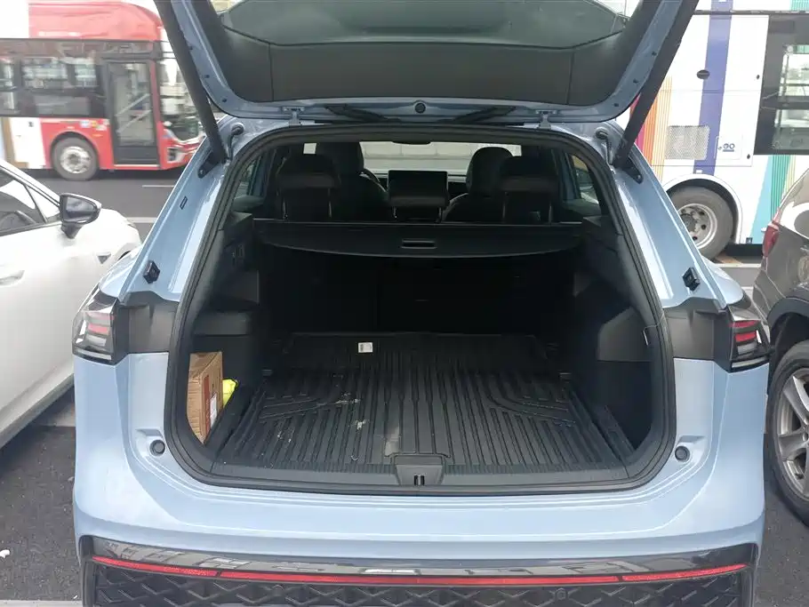 Volkswagen Tiguan L 2024 PRO 380TSI 4WD R-Line Premium Edition фото 4