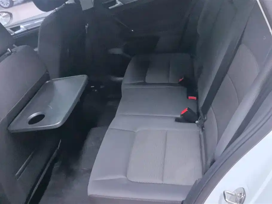 Volkswagen Golf Sportsvan 2016 230TSI Manual Progressive фото 11