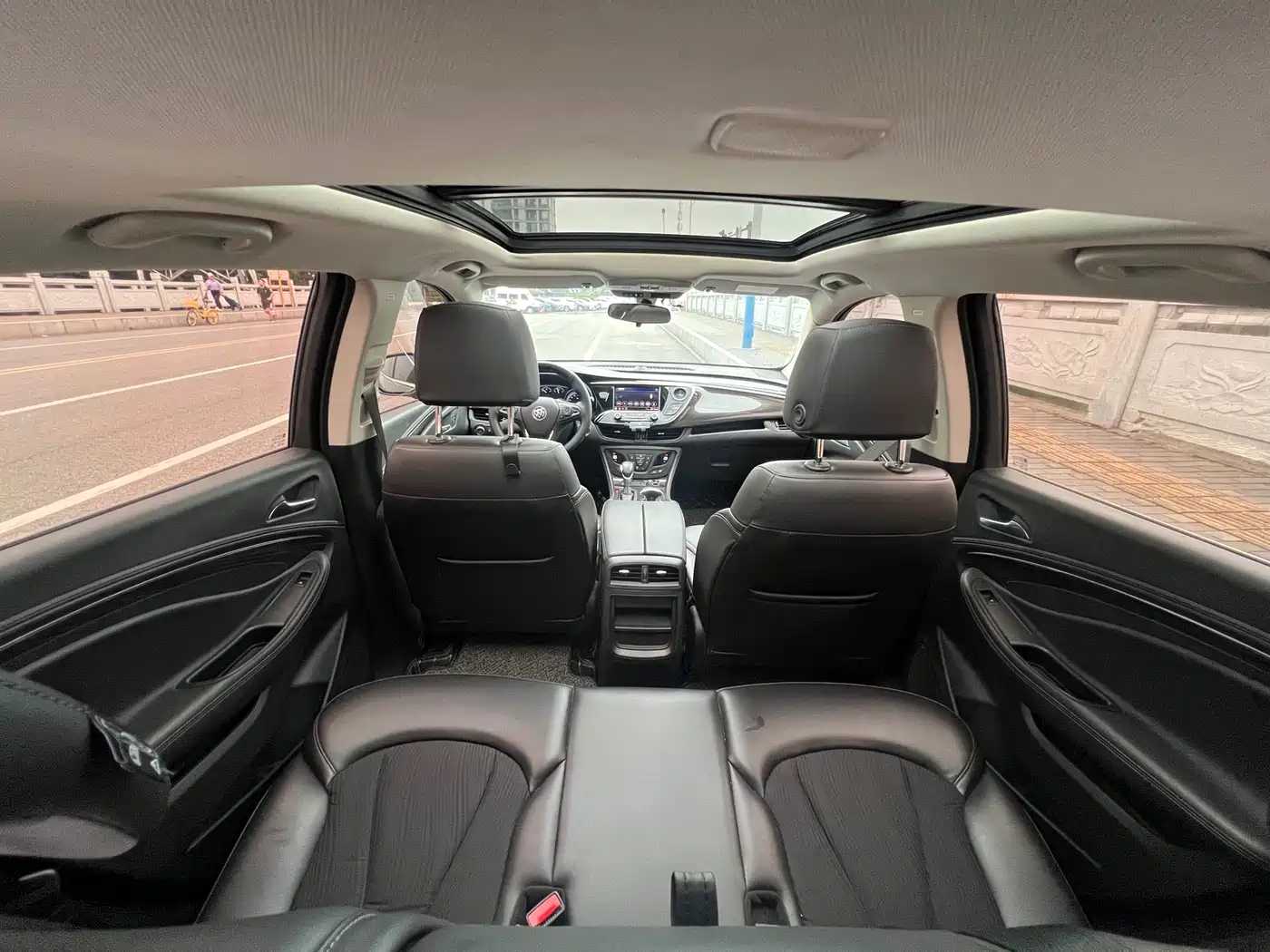Buick Envision Plus 2020 20T FWD Leading фото 7