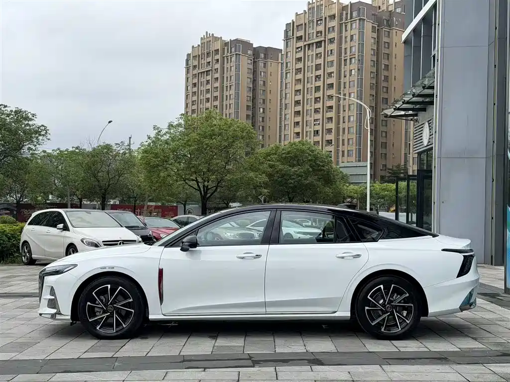 Hongqi H6 2025 Model 2.0T Beauty Edition фото 13