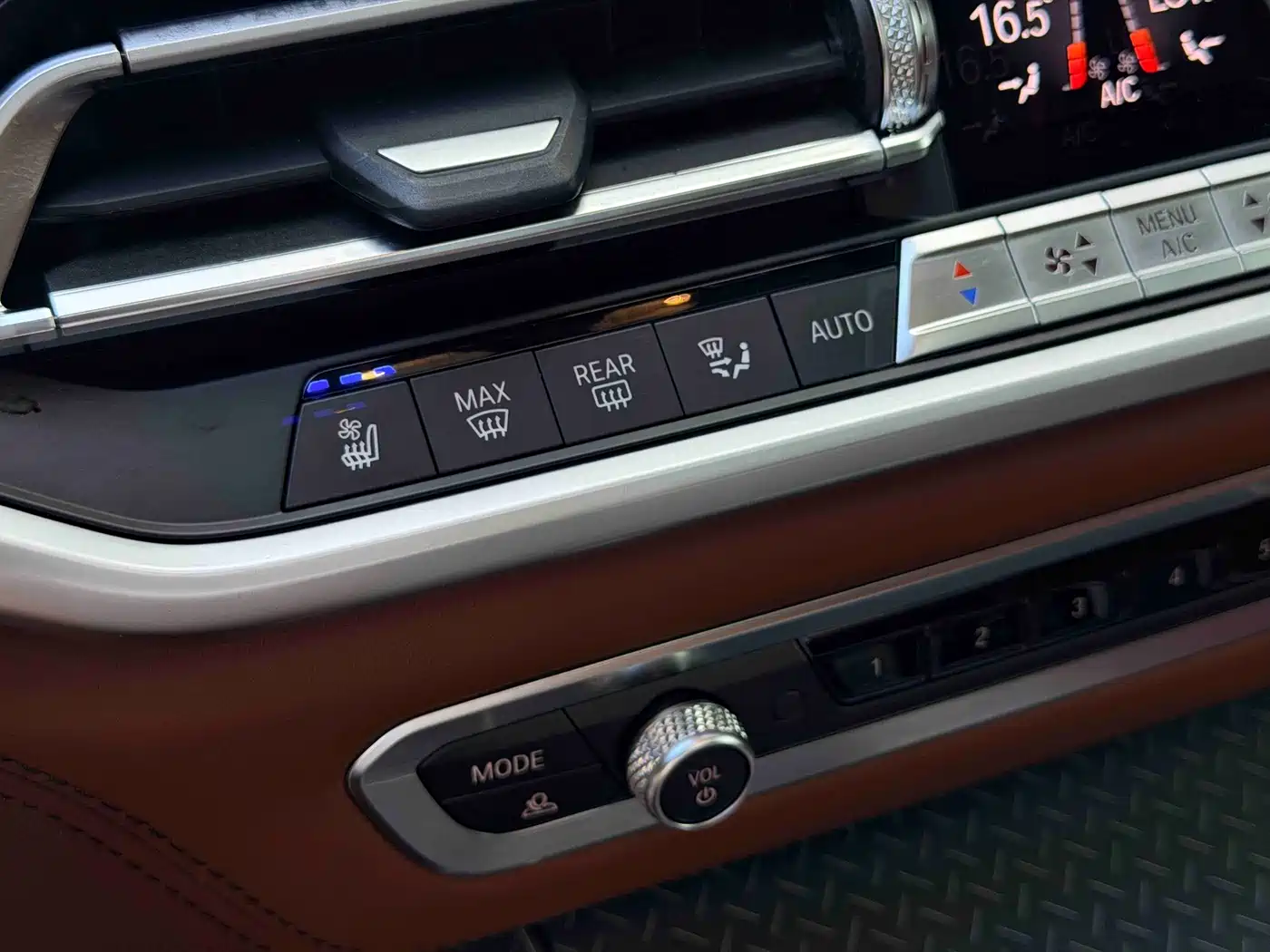 Photo 4 - BMW X7