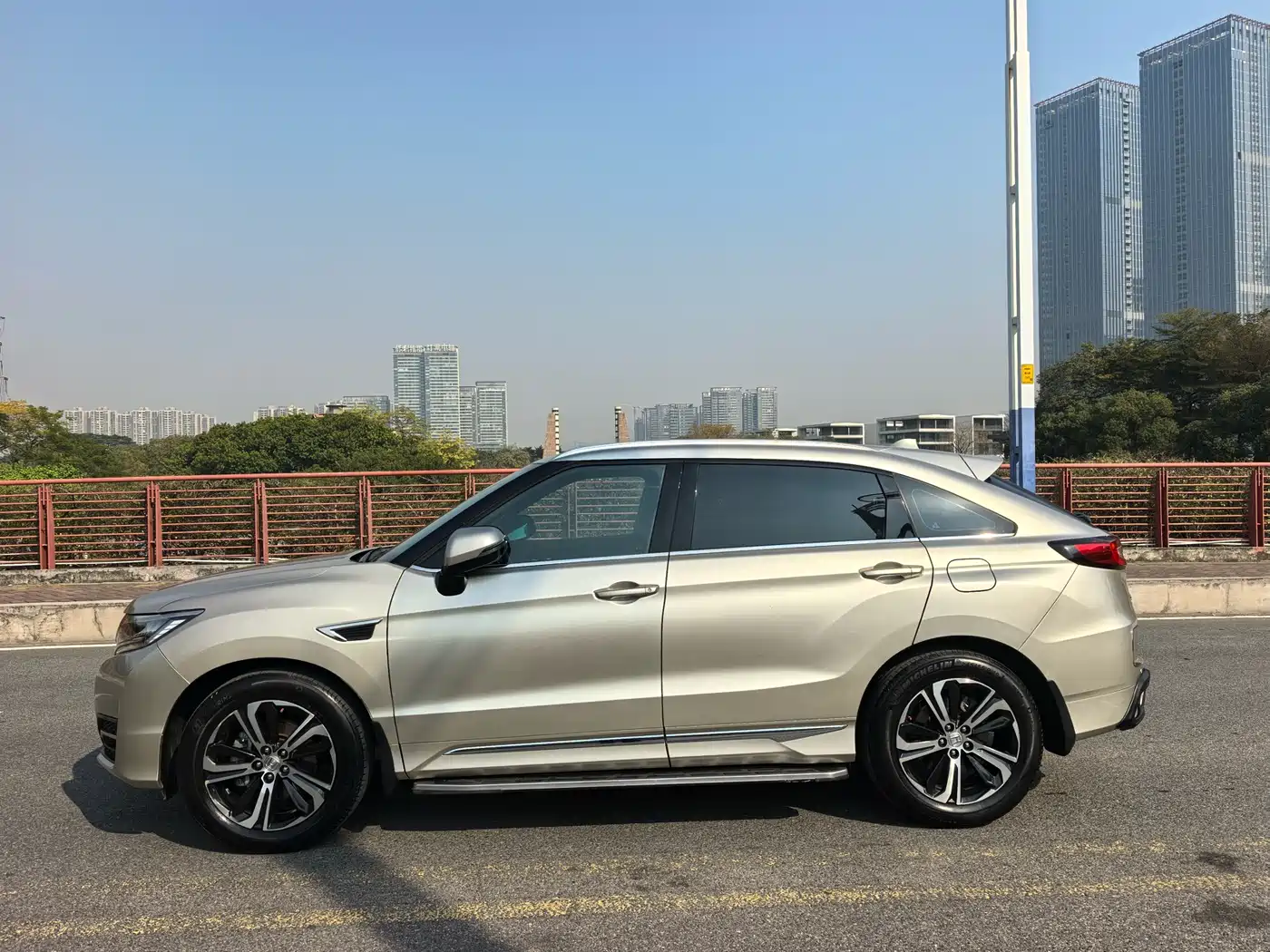 Honda UR-V 2017 2017 370TURBO 2WD Premium Edition China V