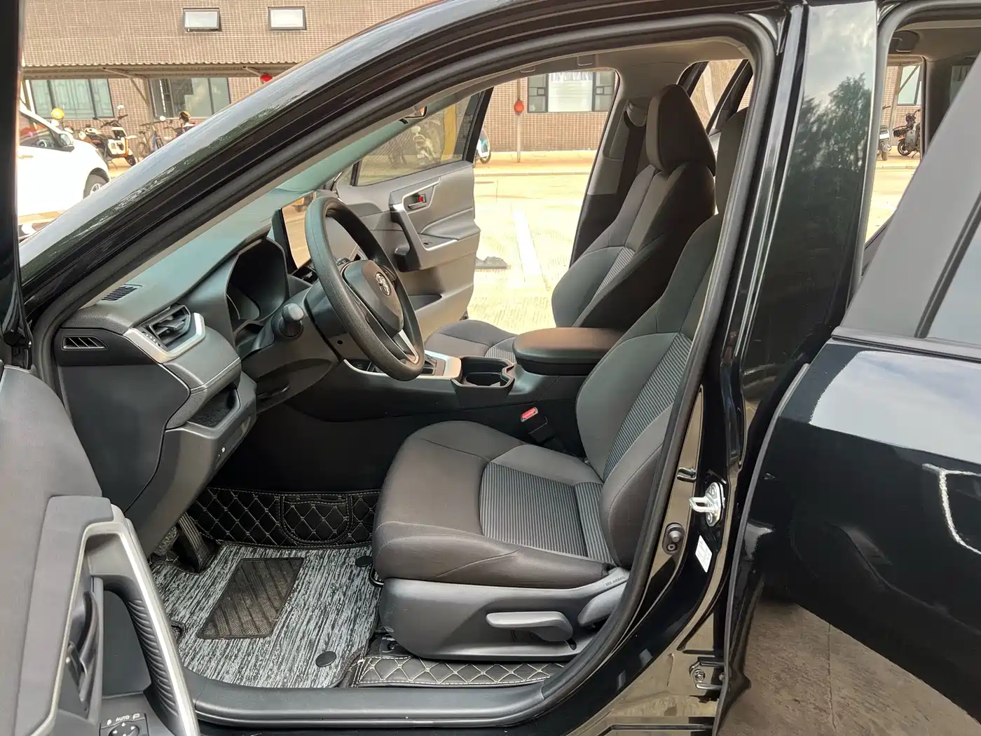 Toyota Wildlander 2024 2024 2.0L CVT FWD Leading Edition